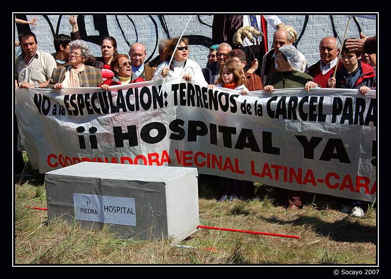 Los vecinos anuncian movilizaciones para pedir la retirada de las viviendas en los terrenos de la cárcel de Carabanchel