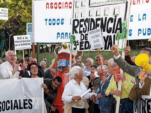 Los vecinos de Latina vuelven a la calle contra de los planes especulativos en los terrenos de la cárcel.