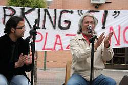 Valdebernardo vuelve a decir ¡no al parking en la plaza de Juan Benet!