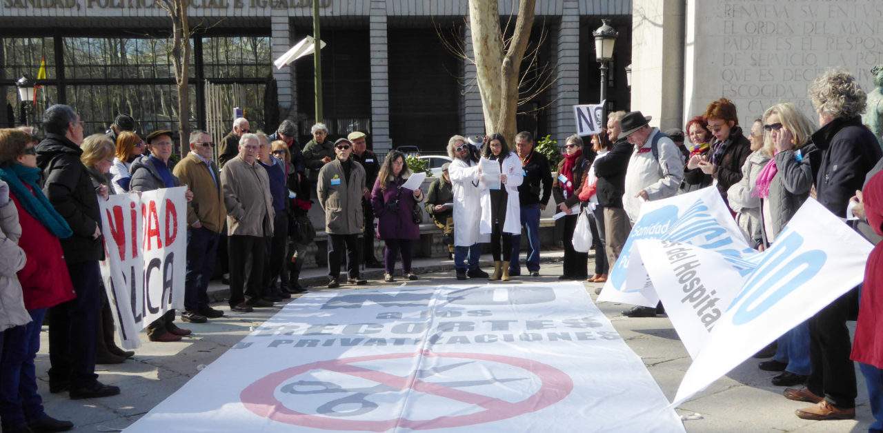 La 53ª Marea Blanca pone el foco en los “derrumbes” del sistema sanitario