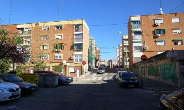 El vecindario de Valdezarza pide a la Junta de Moncloa participar en el proyecto de mejora de la accesibilidad del barrio
