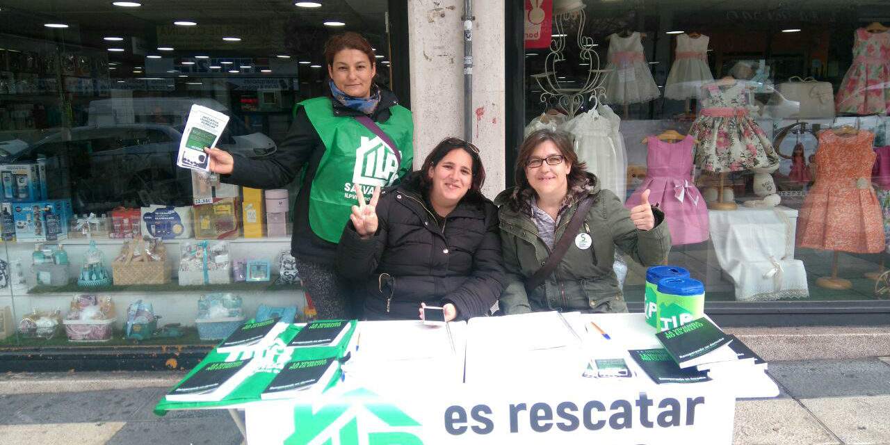 La campaña de la ILP de vivienda reúne en 23 días la mitad de las firmas necesarias