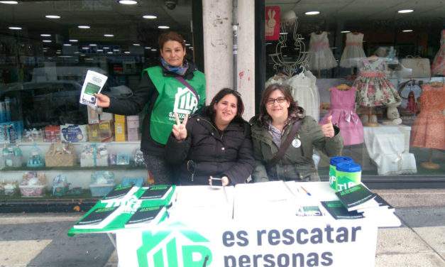 La campaña de la ILP de vivienda reúne en 23 días la mitad de las firmas necesarias