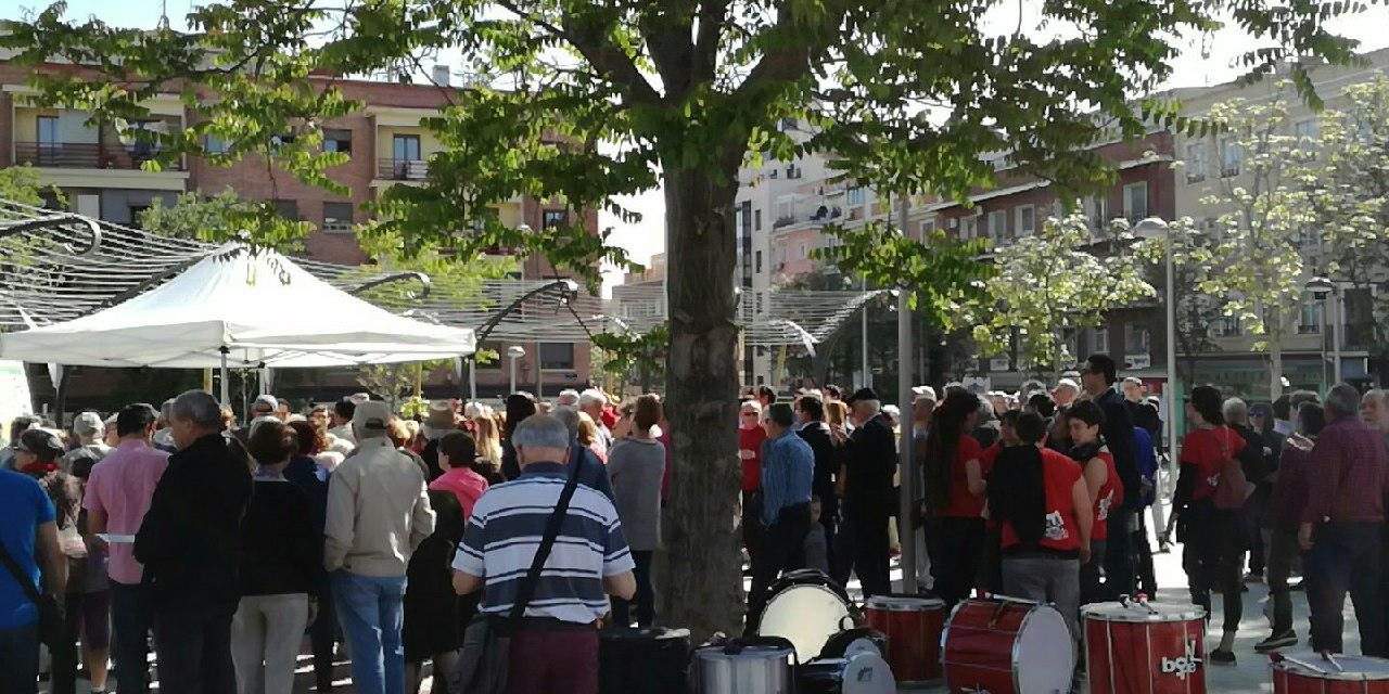 Cientos de vecinos de Carabanchel dan la bienvenida al parque de Blasa Pérez
