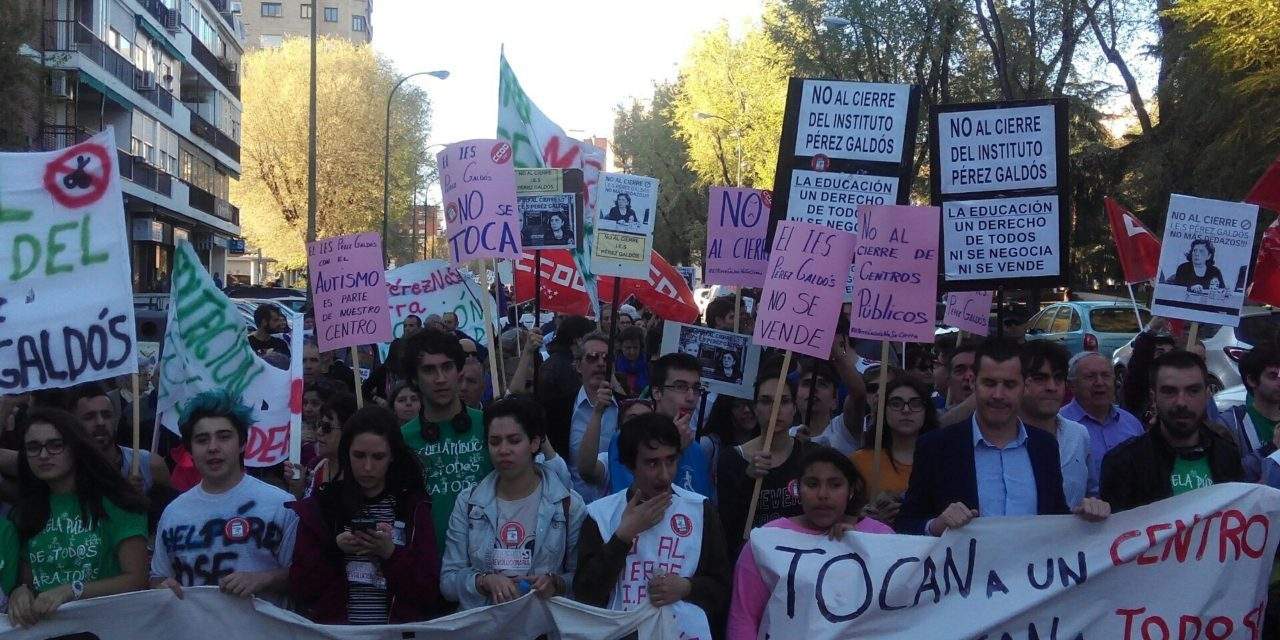 La FRAVM se opone al cierre del Pérez Galdós y condena la actuación policial