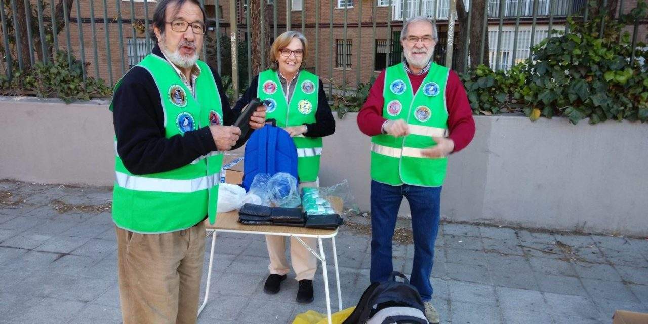 Éxito en la primera jornada de limpieza ciudadana en Alameda de Osuna (Barajas)