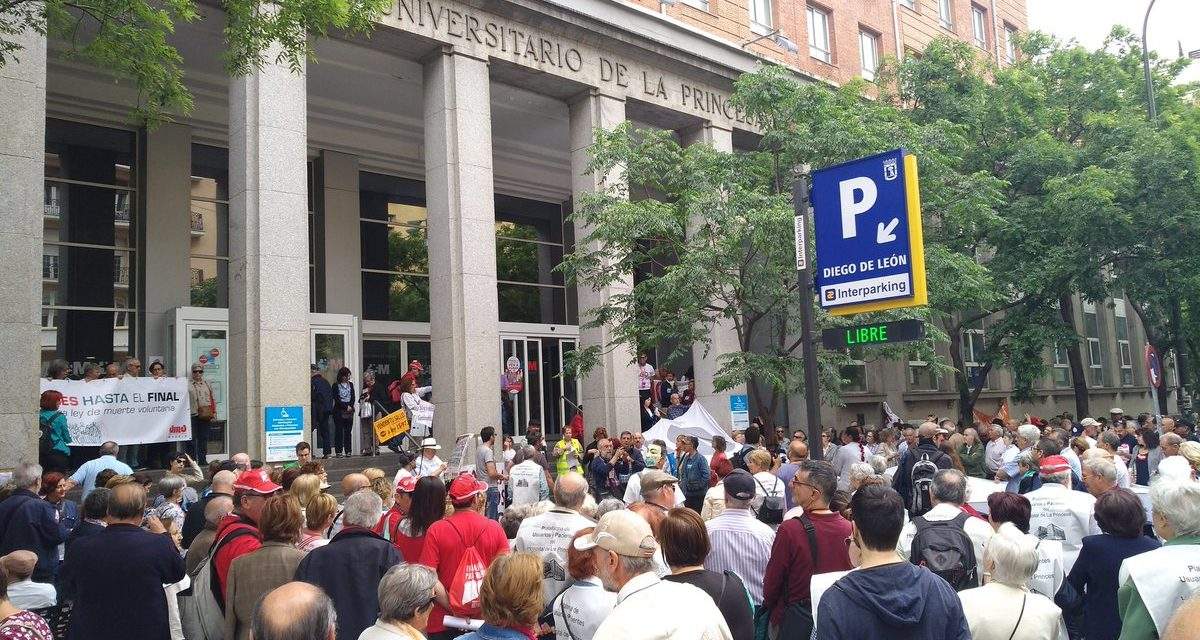 Centenares de personas regresan a La Princesa en defensa de la sanidad pública