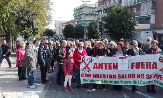 Contaminación electromagnética: el Gobierno abraza las tesis de los lobbies de la telefonía “en detrimento de la salud pública”