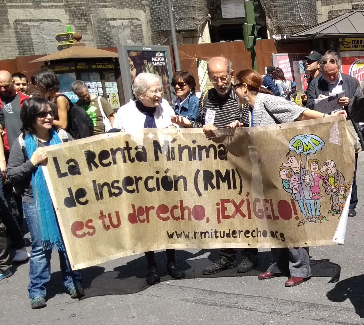 Trasladan a Cifuentes su inquietud ante los recortes aplicados a la RMI en los cinco primeros meses de 2017