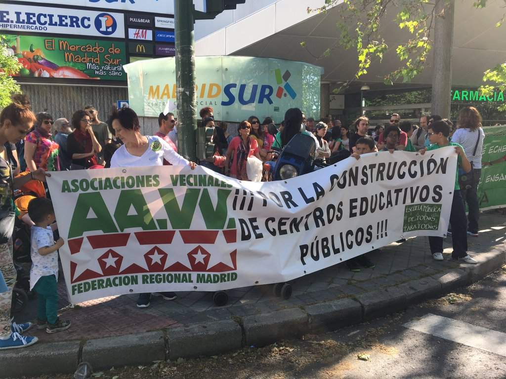 El proceso de escolarización vuelve a sacar a la luz la falta de plazas y centros públicos en la región