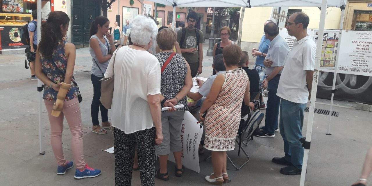 La asociación vecinal de Las Letras inicia una campaña contra la turistificación del barrio
