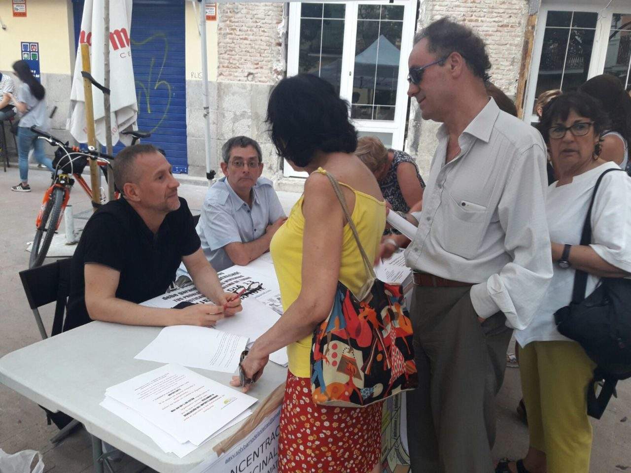 La asociación vecinal de Las Letras inicia una campaña contra la turistificación del barrio