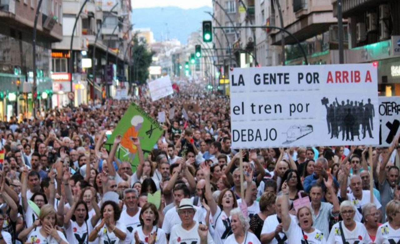 Madrid se mueve en apoyo de la Plataforma pro-soterramiento de las vías del tren en Murcia