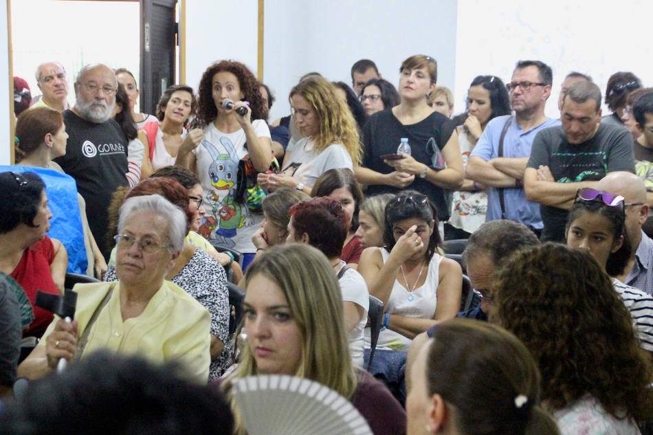 Madres y padres del instituto Juan Ramón Jiménez de Villaverde denuncian la grave situación educativa del centro