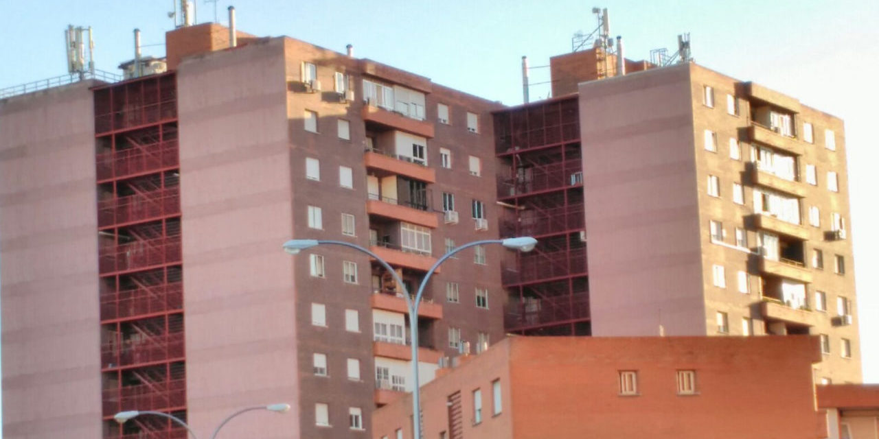Podemos pide al Gobierno regional que estudie la incidencia en la salud de las antenas de telefonía en Fontarrón (Vallecas)
