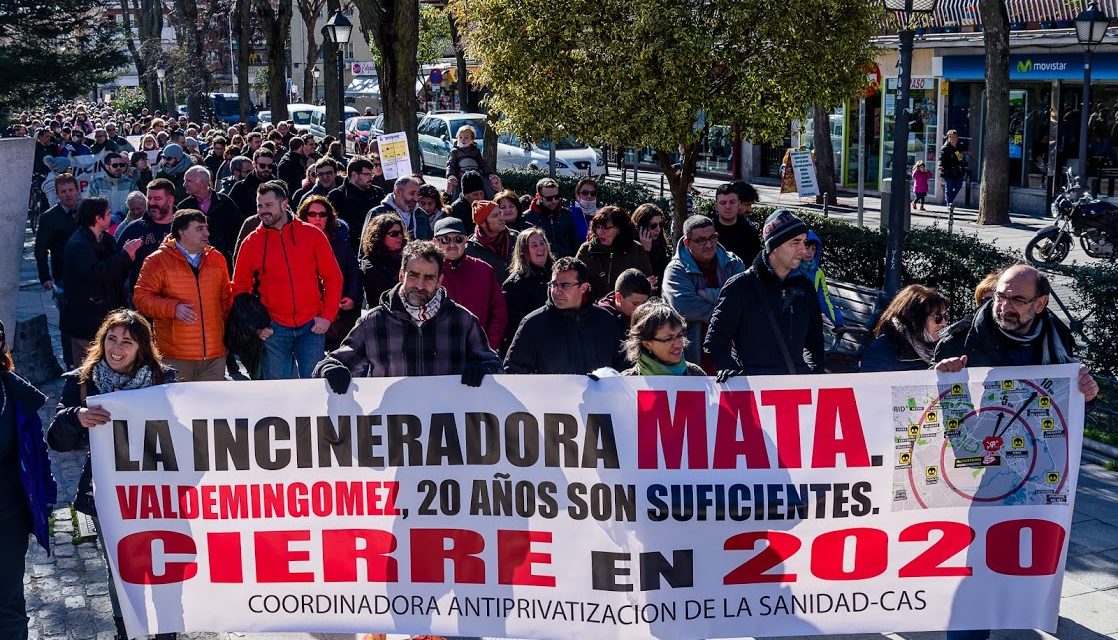 Miles de personas reclaman en Vallecas el cierre de la incineradora de Valdemingómez