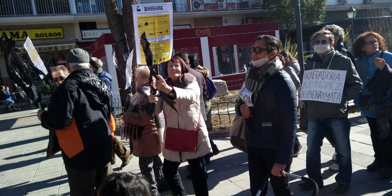 Miles de personas reclaman en Vallecas el cierre de la incineradora de Valdemingómez
