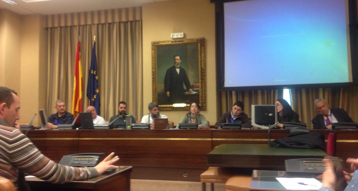 Medio centenar de organizaciones sociales presentan en el Congreso el “acuerdo social por el agua”