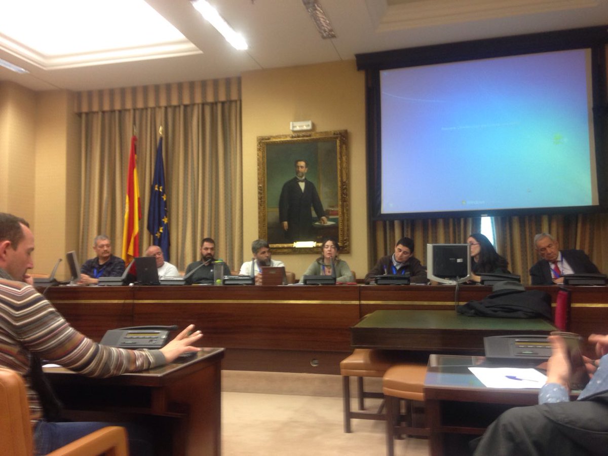 Medio centenar de organizaciones sociales presentan en el Congreso el “acuerdo social por el agua”