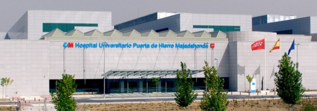 Protestas por el cierre de la cafetería del hospital Puerta de Hierro con motivo de una grabación de MasterChef
