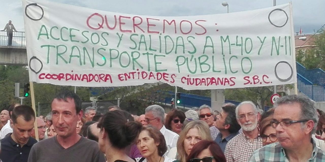 Un millar de personas reclama medidas ante los problemas que generan los partidos del Wanda