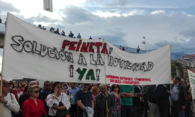 Un millar de personas reclama medidas ante los problemas que generan los partidos del Wanda