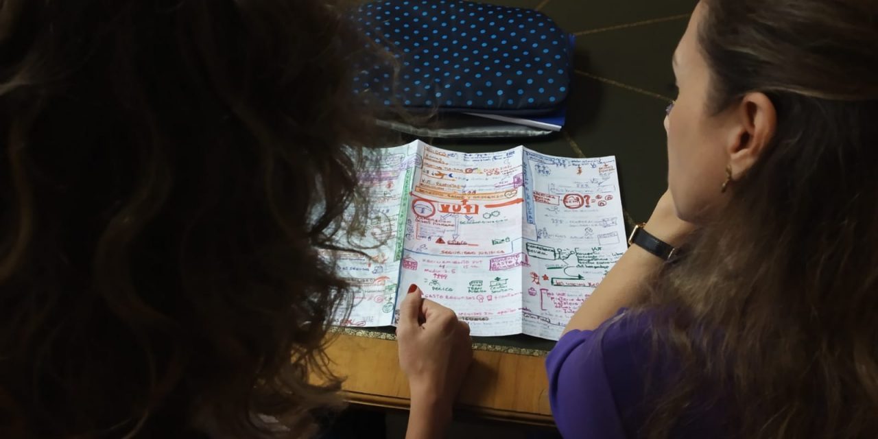 Las propuestas vecinales para frenar las viviendas turísticas llegan al Ministerio de Industria