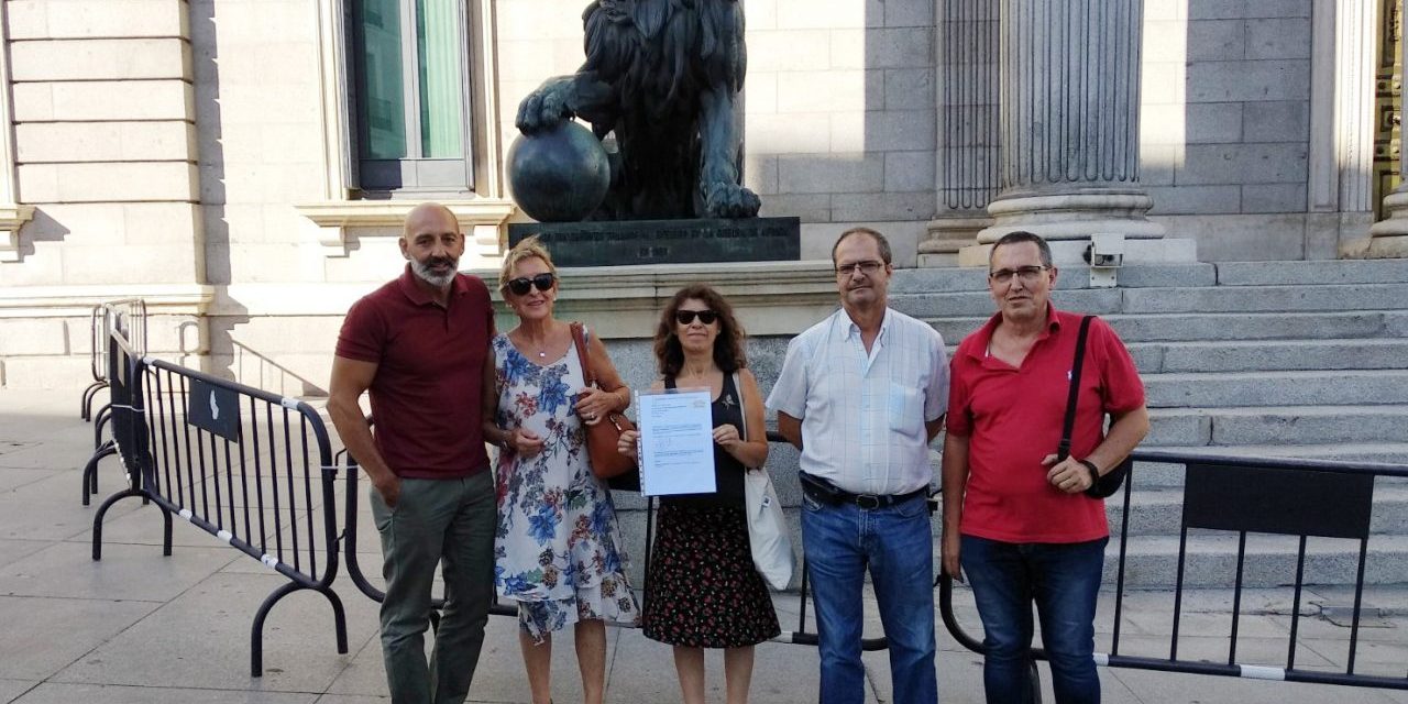 AAVV de todo el Estado solicitan que el presidente de la CNMC explique en el Congreso su posición sobre las viviendas turísticas