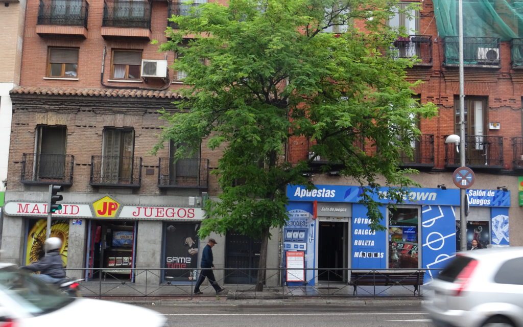 15 medidas para poner coto a la proliferación de las casas de juego y de apuestas en los barrios