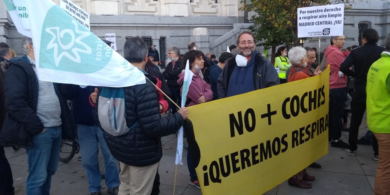 Varios cientos de personas se manifiestan en defensa de Madrid Central