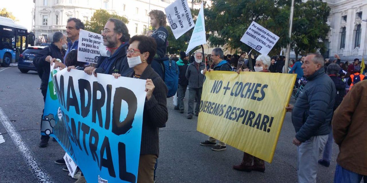 Varios cientos de personas se manifiestan en defensa de Madrid Central
