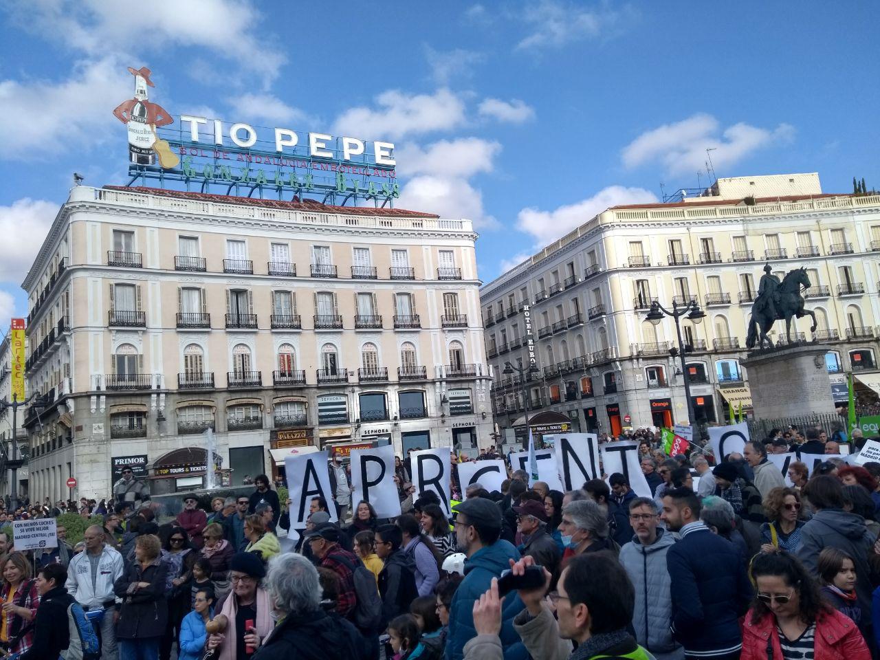 Varios cientos de personas se manifiestan en defensa de Madrid Central