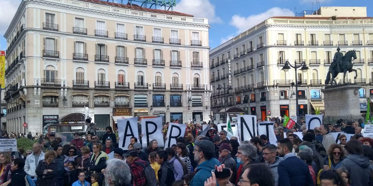 Varios cientos de personas se manifiestan en defensa de Madrid Central