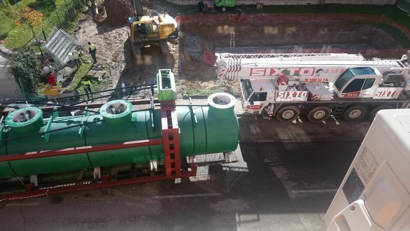 El vecindario consigue paralizar la instalación de una gasolinera en el madrileño barrio de Las Rosas