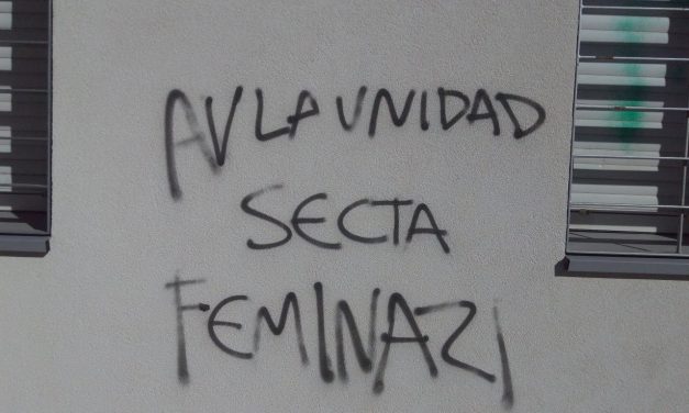 Aparece una nueva pintada contra el feminismo en la sede de La Unidad de Villaverde Este