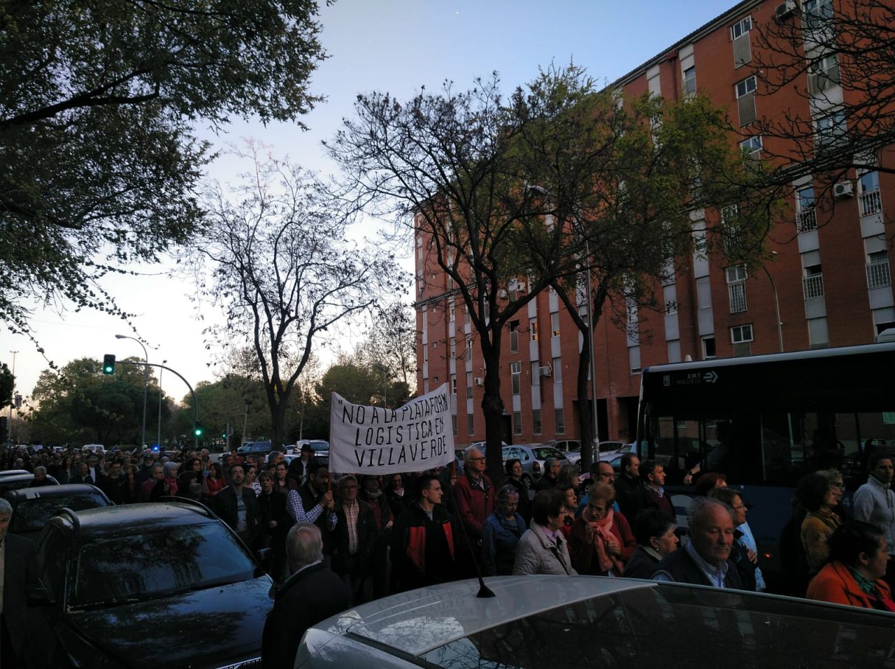 El pleno del Ayuntamiento aprueba la paralización de las obras de la planta logística de Villaverde