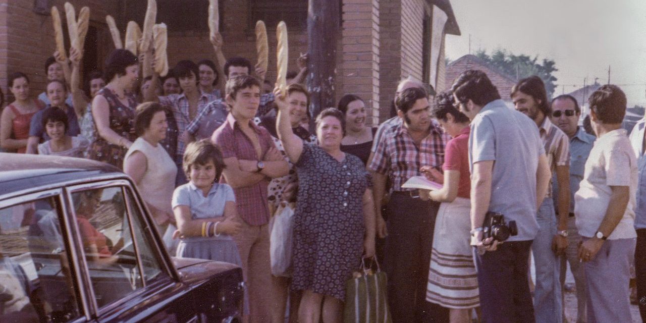 La exposición sobre los 40 años de historia de la FRAVM viaja a Galapagar