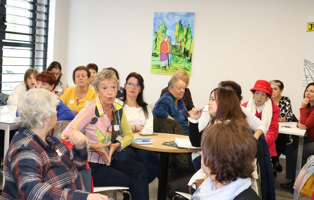 La FRAVM celebra su 42º aniversario con un homenaje a las mujeres del movimiento vecinal