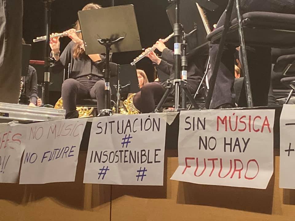 Música y chocolate contra el deterioro de la escuela-conservatorio de Leganés