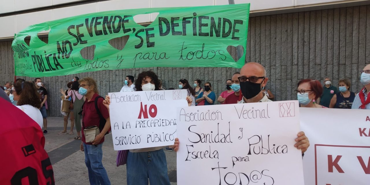 “Nada para la privada”: éxito en la concentración por la sanidad pública ante la Asamblea de Madrid