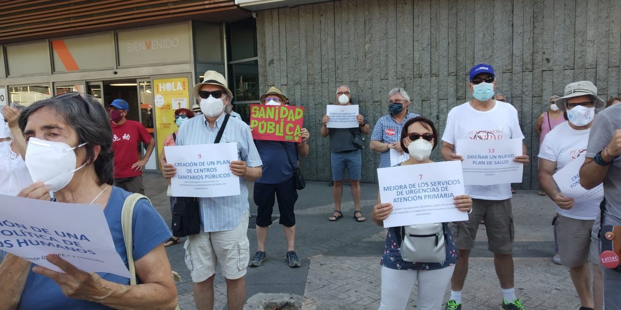 “Nada para la privada”: éxito en la concentración por la sanidad pública ante la Asamblea de Madrid