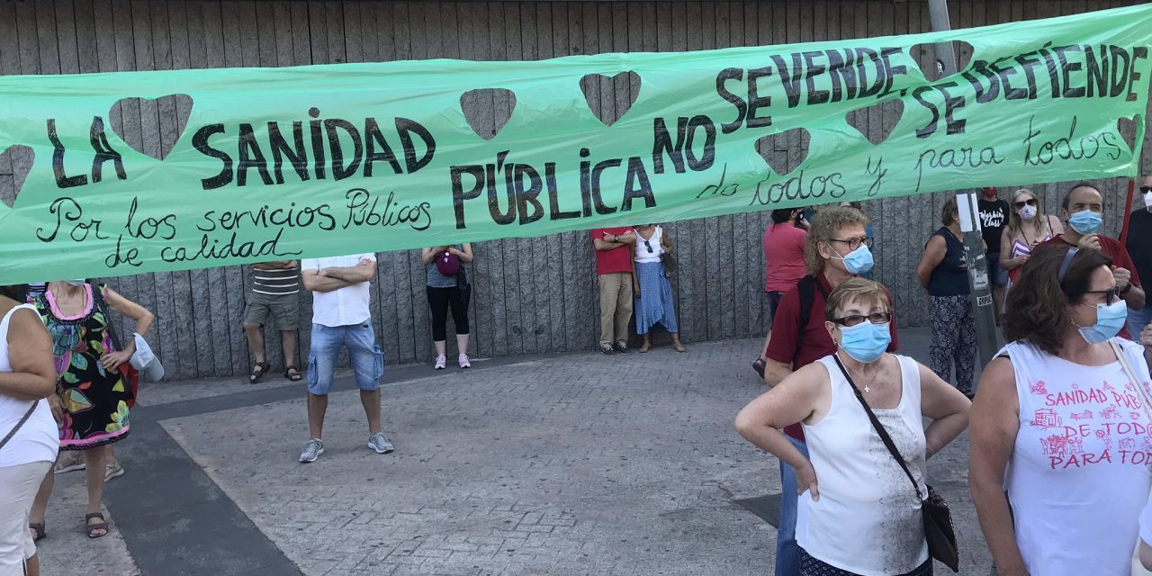 “Nada para la privada”: éxito en la concentración por la sanidad pública ante la Asamblea de Madrid