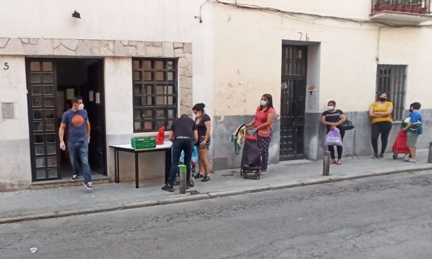 ¿Para qué pide el Ayuntamiento los datos de las familias de las despensas de alimentos si luego no hace nada con ellos?