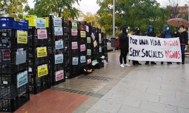 Redes vecinales de Carabanchel reclaman a la Junta de Distrito que atienda a las familias vulnerables