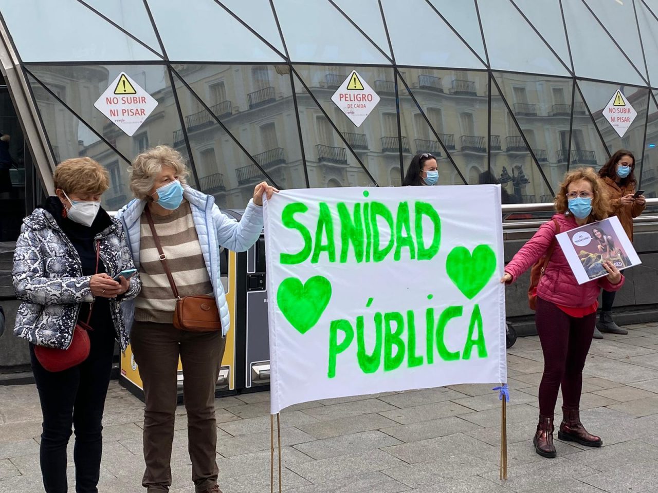 La Plataforma en Defensa de la Sanidad Pública de la Zona Noroeste, alarmada por los datos de la Covid-19