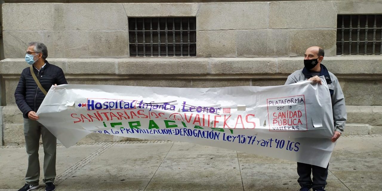 Medio kilómetro de pancartas en defensa de la sanidad pública