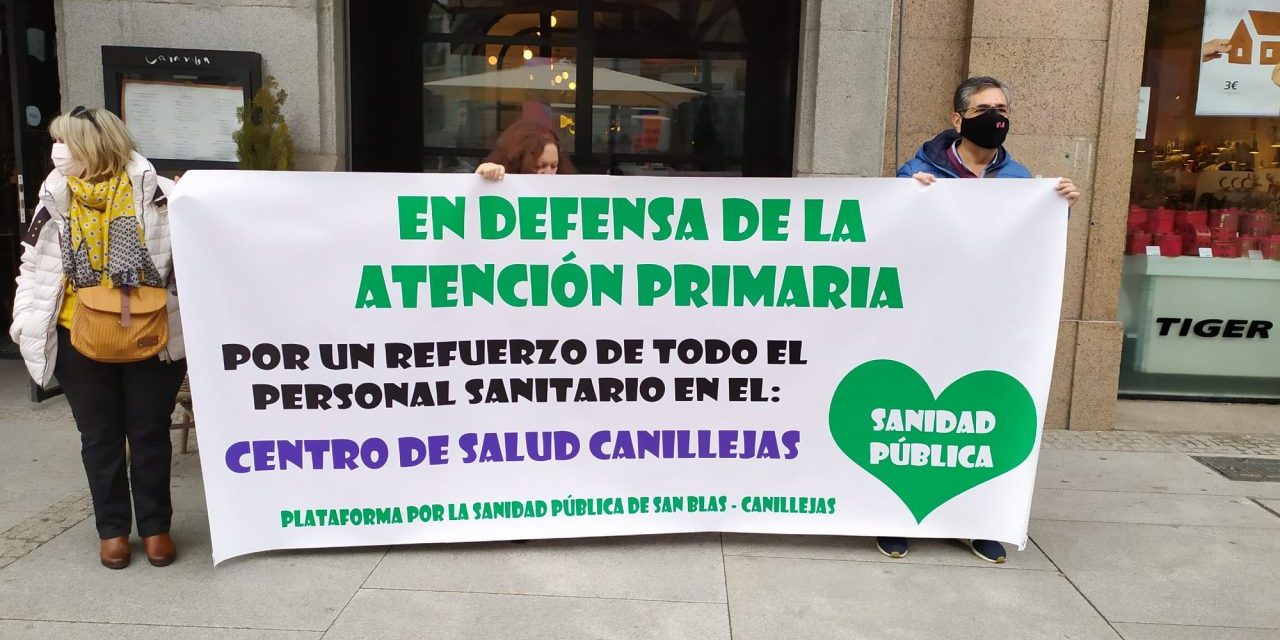 Medio kilómetro de pancartas en defensa de la sanidad pública