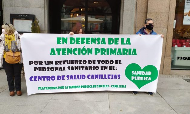 Medio kilómetro de pancartas en defensa de la sanidad pública