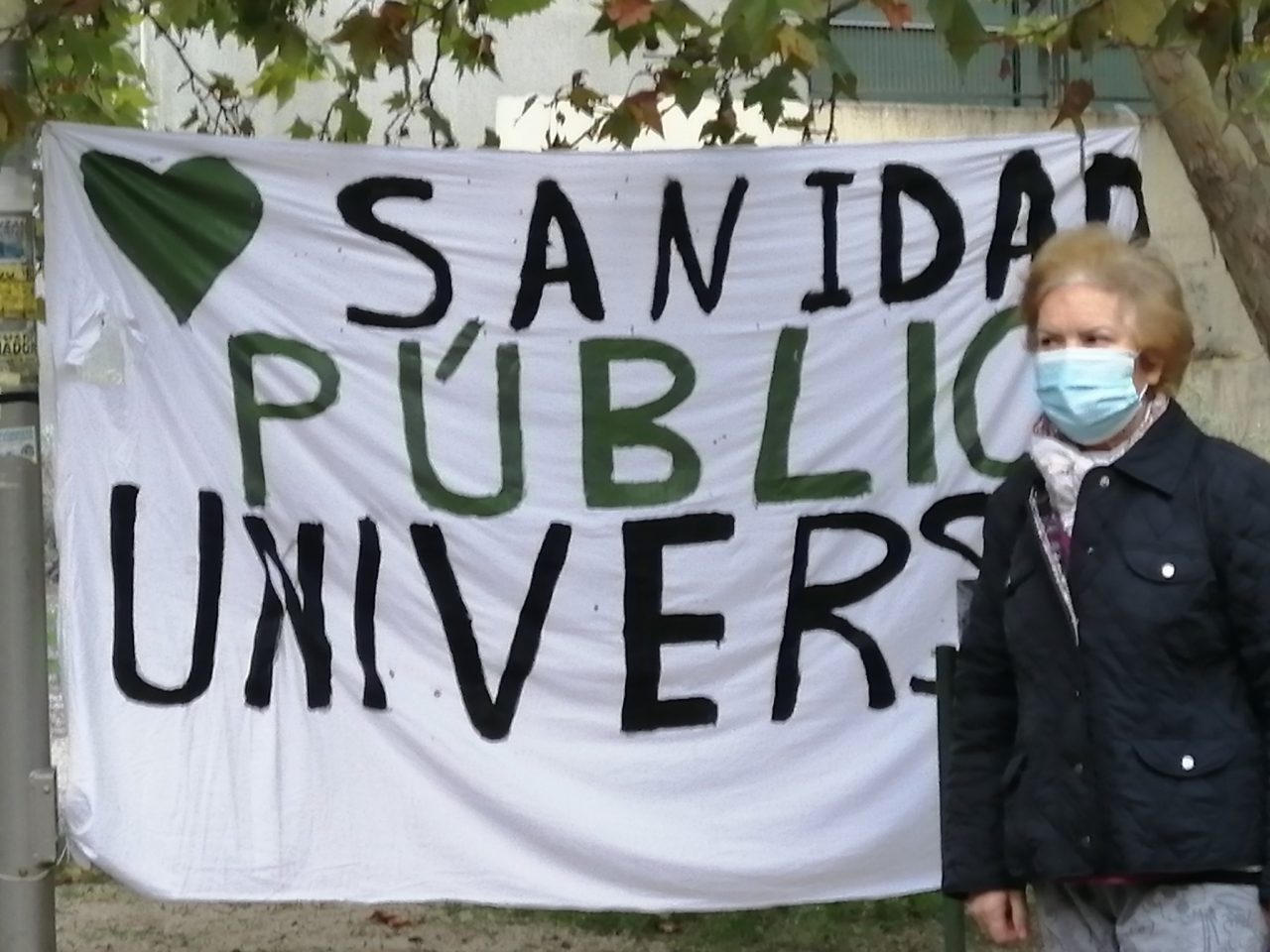 Séptimo jueves de protestas vecinales ante los centros de salud