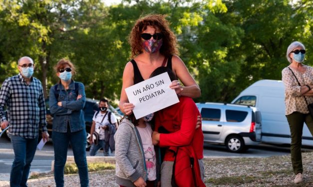 Siete meses sin pediatras titulares en el centro de salud del barrio de Zofío (Usera)